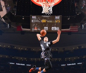 开云世界杯2026-塞恩斯状态火热独木难支，梅赛德斯极限策略险胜红牛二队