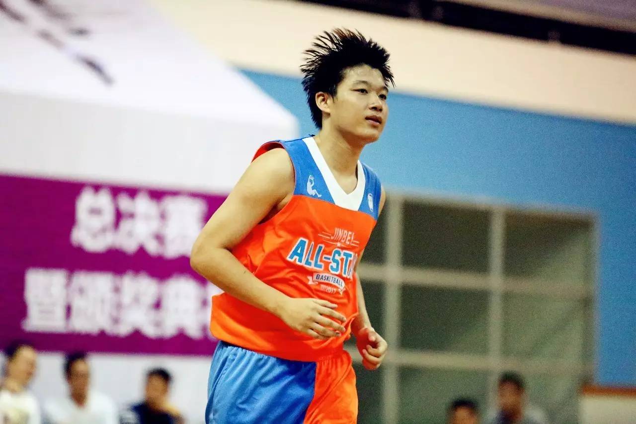 中东地区篮球联赛总决赛举行，强队压轴出场